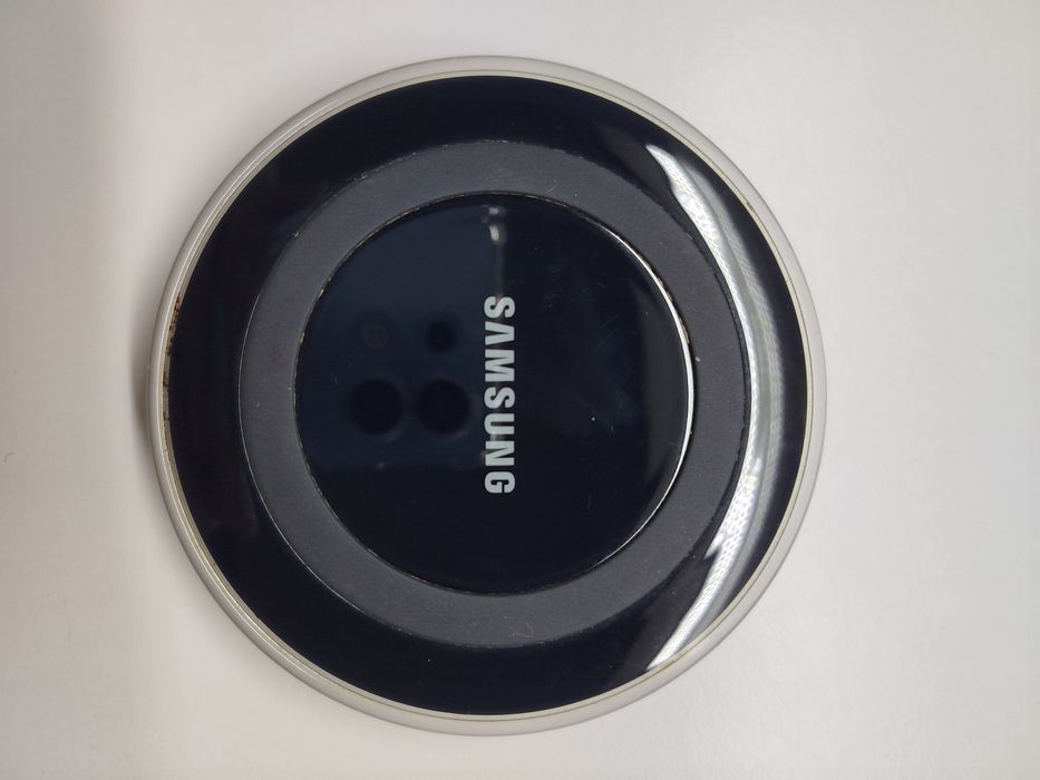 Încărcător wireless Samsung și Grundig
