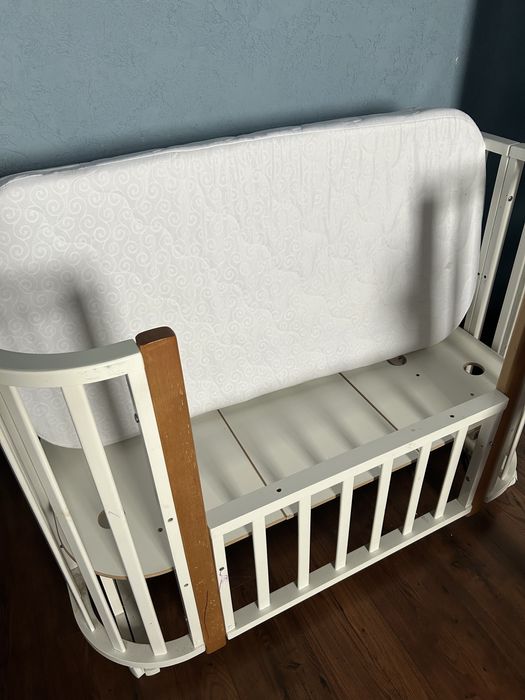 Продам детску кроватку