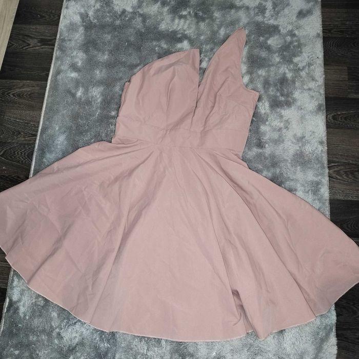 Дамска розова рокля размер М-Л