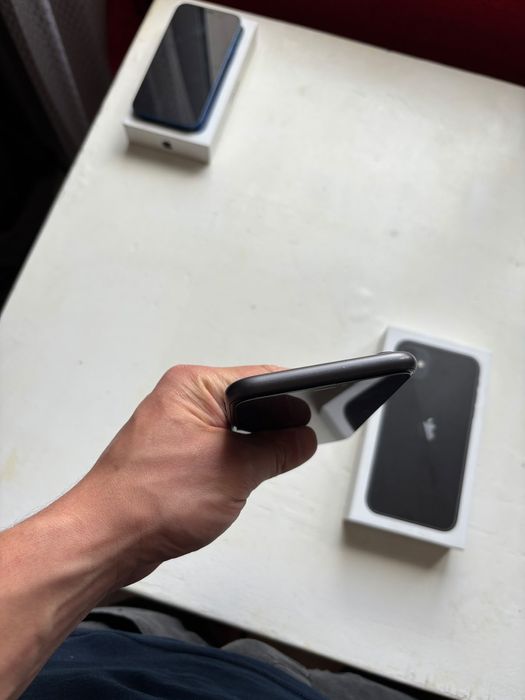 Iphone 11 128gb хорошем состоянии.