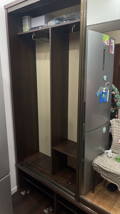Продам шкаф в прихожию!