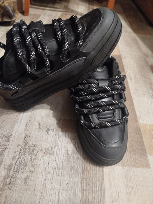 Adidași Bershka de vânzare 42 barbati