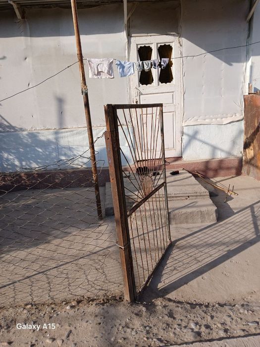 Srochna. Shahrisabz 3 hona kvartira sotiladi