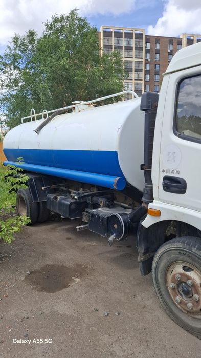 Поливочная машина 8 куб