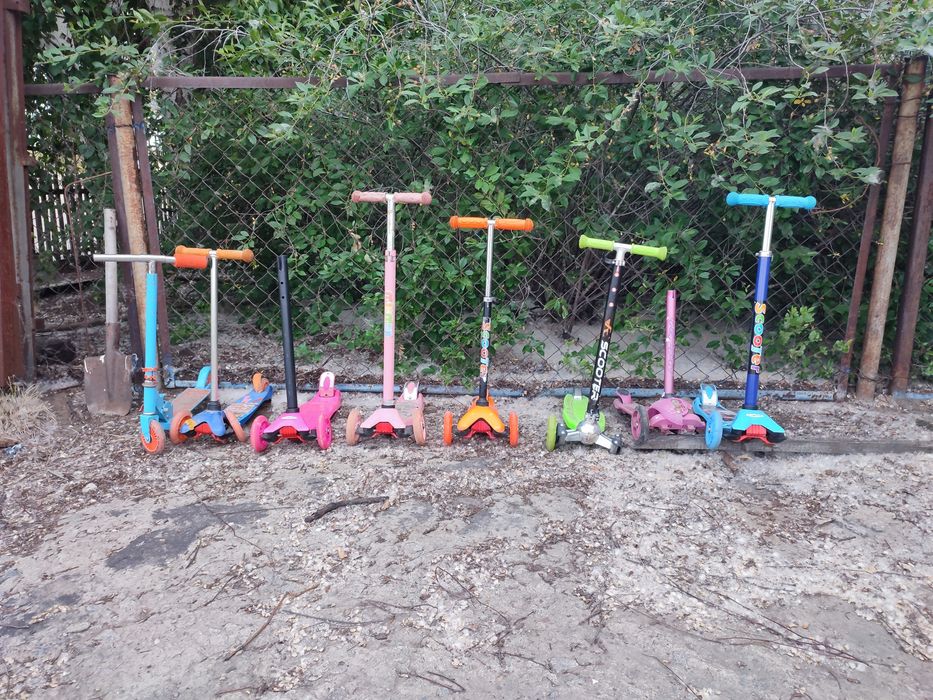 Продам самокаты на запчасти