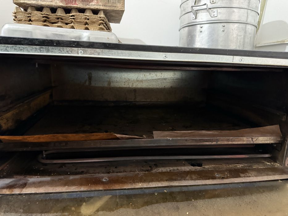 Духовка,самса пісіретін пеш