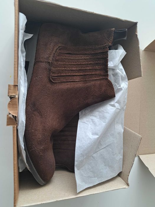 Мъжки велурени боти Mango