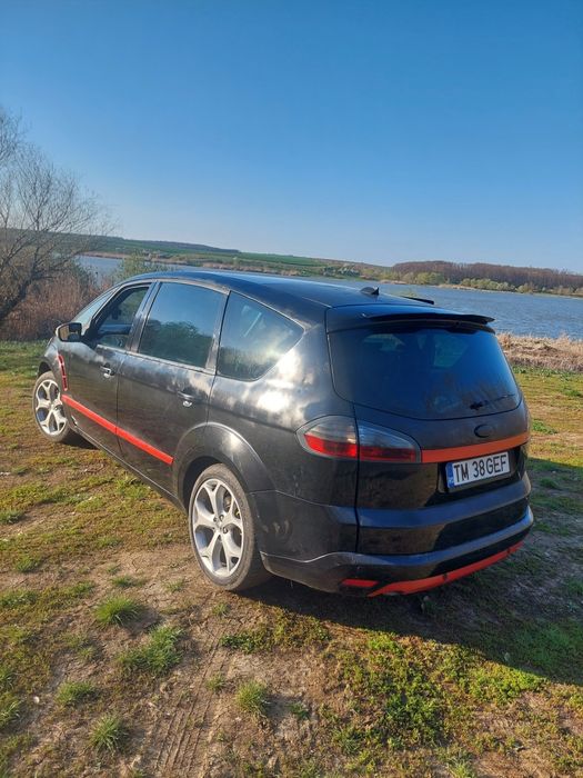 Vînd Ford  s max