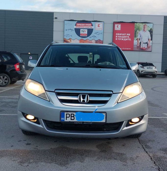 Продавам Honda FR-V 2.2D. в много добро състояние.