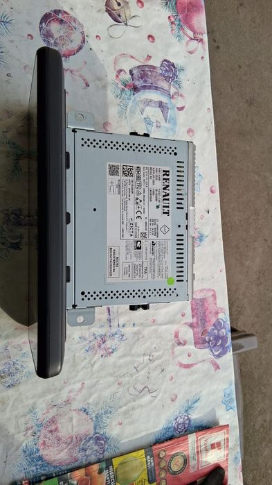 Vând navigație Logan 3 nouă