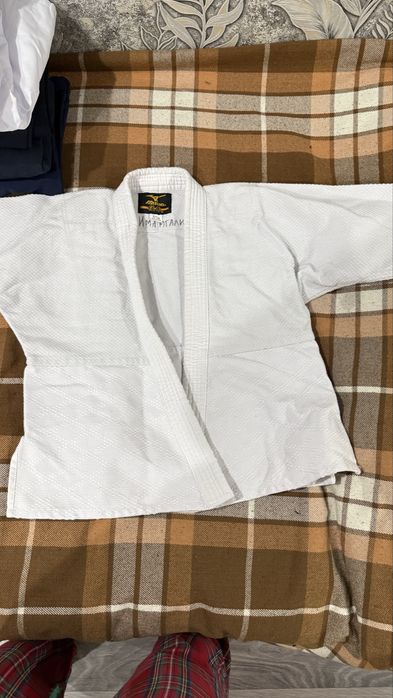 Продам кимоно на рост 134