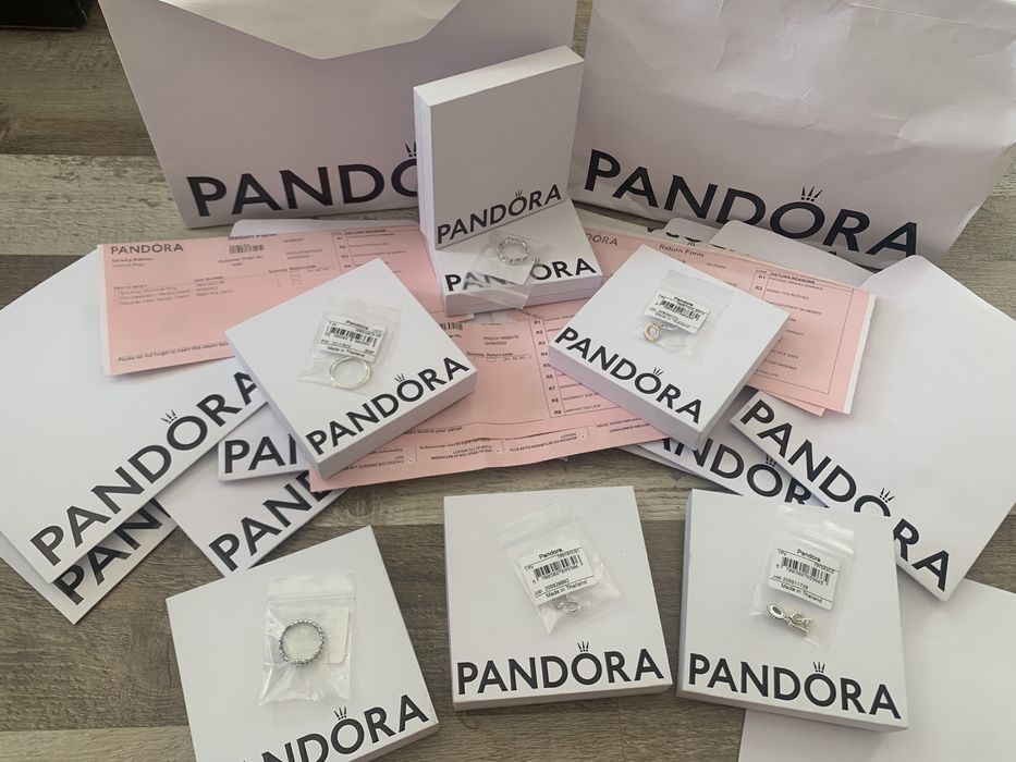 Предлагам различни бижута на Pandora всичките неща са със сертификат