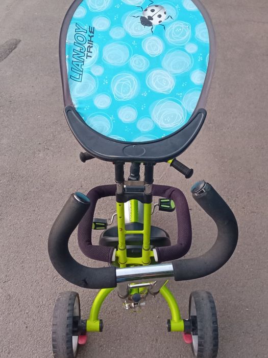 Продаётся трех колесный велосипед