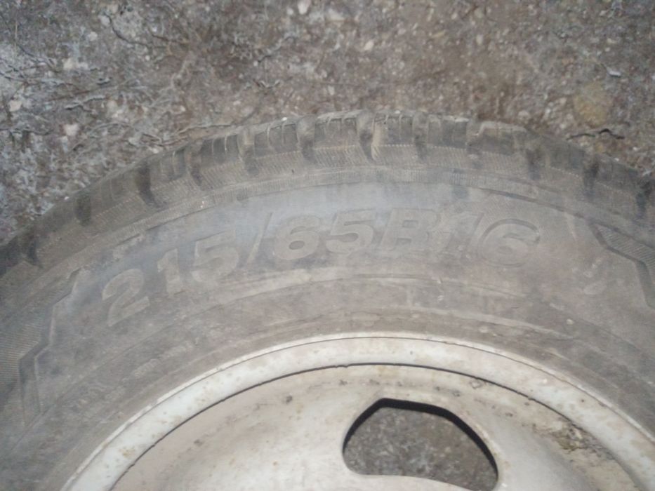 215 65 R16 продам