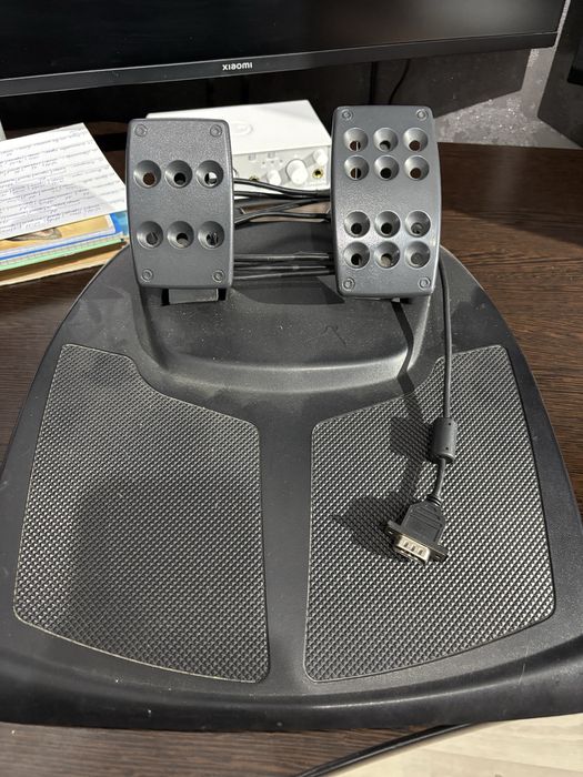 Руль Logitech Driving Force GT