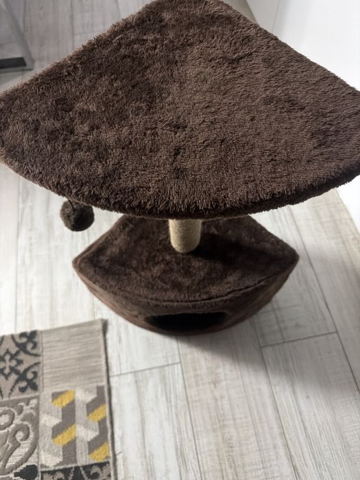 Ansamblu de joacă pentru pisici / Sisal cu căsuță și platformă (stare excelentă)