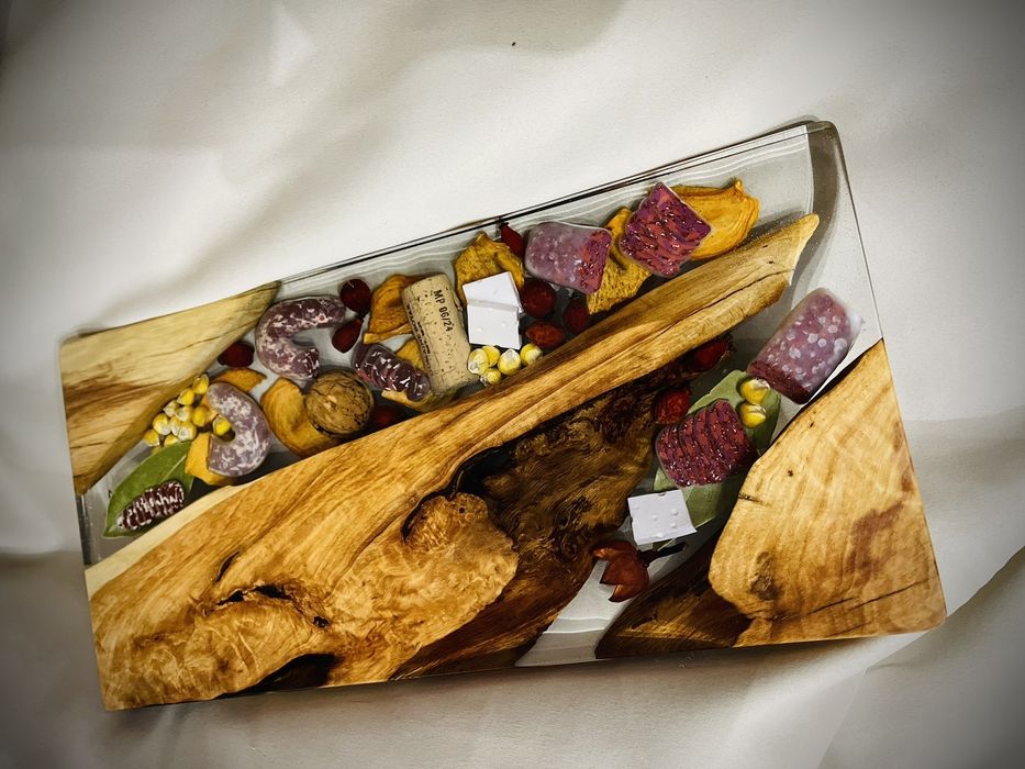 Дъски и подноси  с епоксидна смола