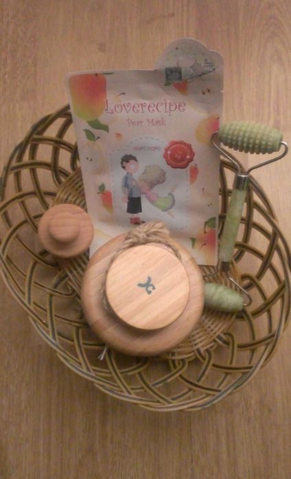 Set pentru exfoliere 

1.Rola dubla pentru masaj confectionata