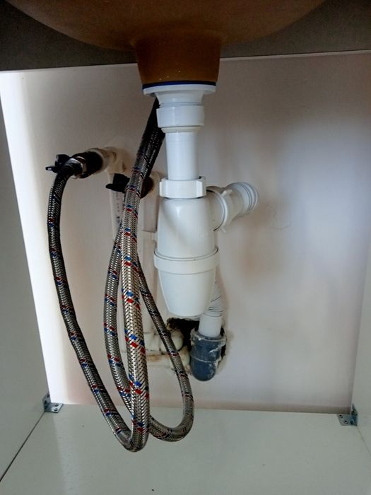 Продам умывальник с тумбой