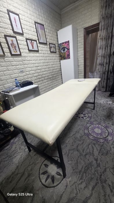 Продам кушетку срочно.