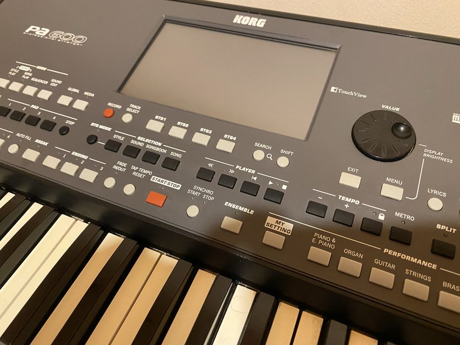 Vand Korg  Pa600 Impecabil!!! RARITATE!