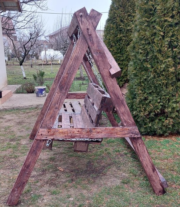 Balansoar, Banca de grădină.