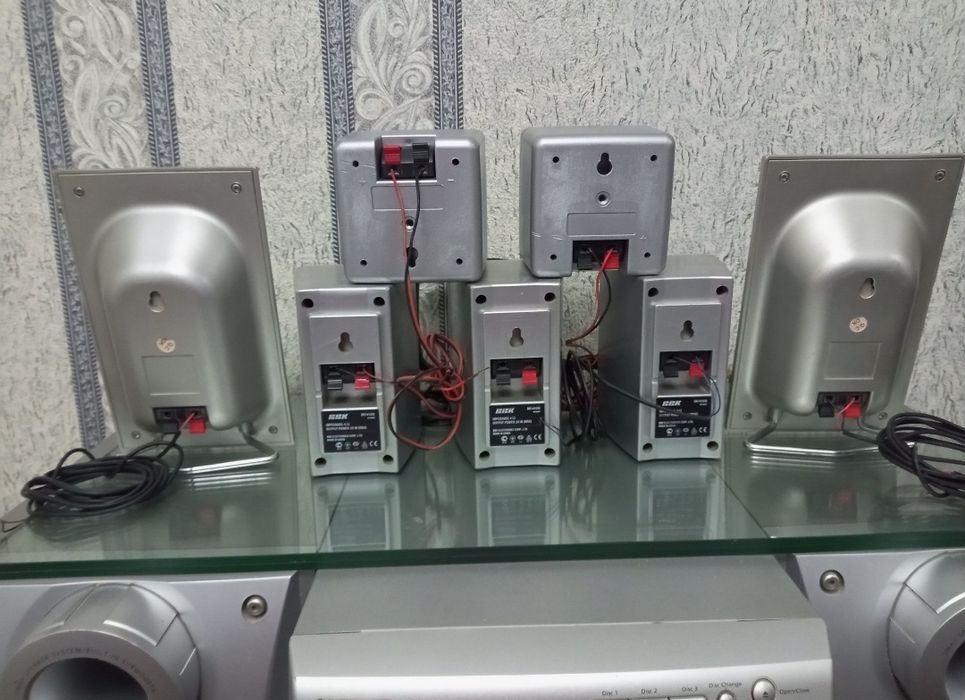 Продам сабвуфер microlab m890.