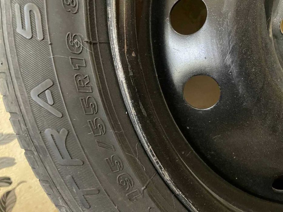 Продам 195/55/R16 диски и болоны комплект