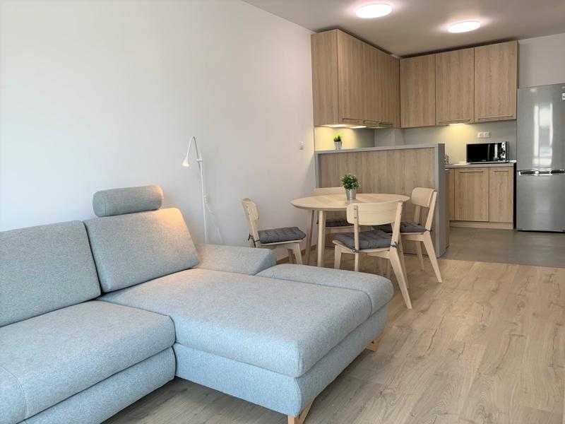 Продаваме двустаен апартамент в Западен парк