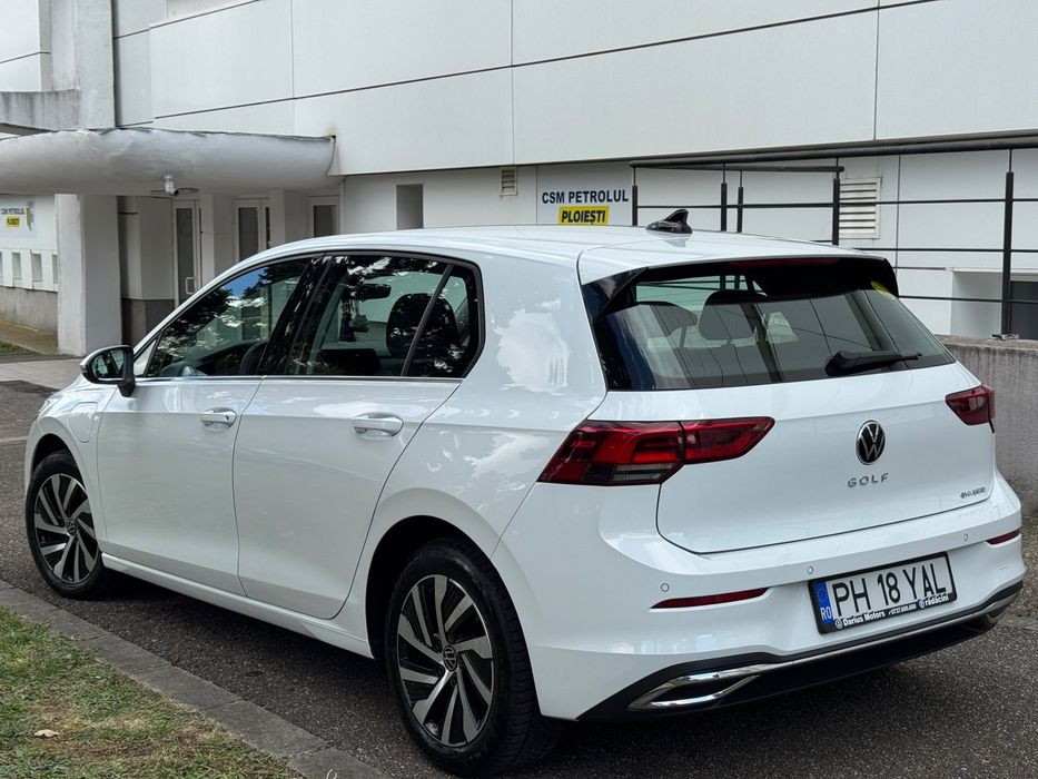 VOLKSWAGEN Golf 2021 — imagine 3