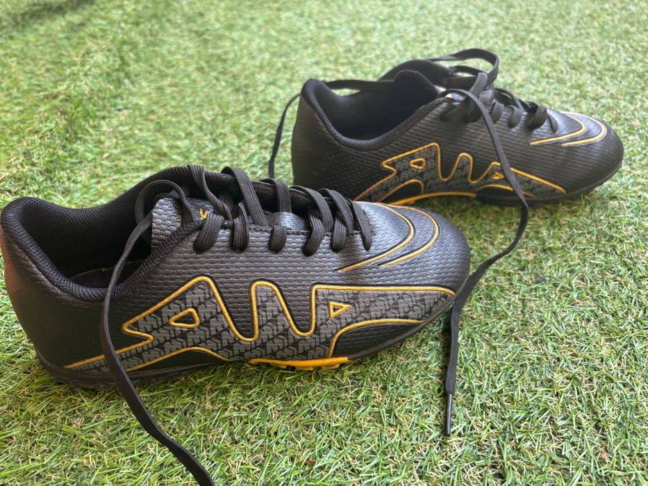 Футболни обувки за момче Wejiess