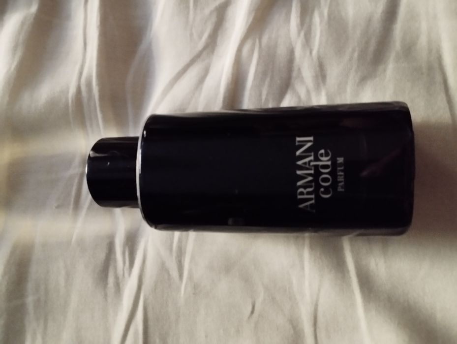 парфюм от Armani