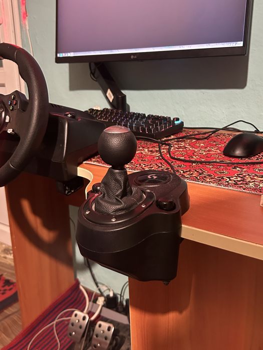 Schimbator Logitech