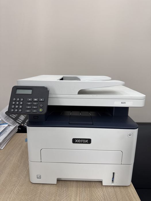 Продаётся МФУ Xerox B225