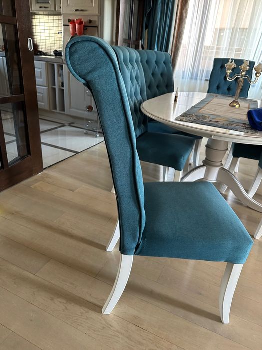 Canapea Chesterfield s  , 2 fotolii  , masa si 6 scaune  total 4000 l,