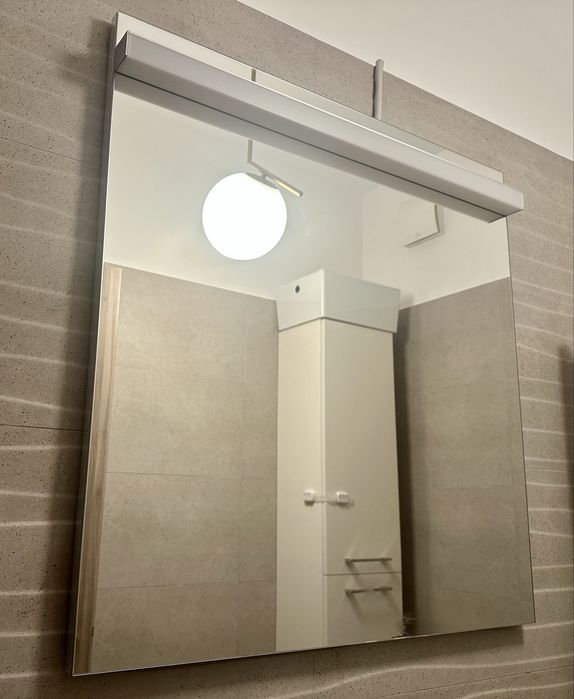 Oglindă de baie cu iluminare, 70 x 72 cm