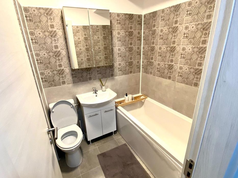 Studio dublu 50 mp 6 min metrou Berceni , Centrala , Parcare inclusă