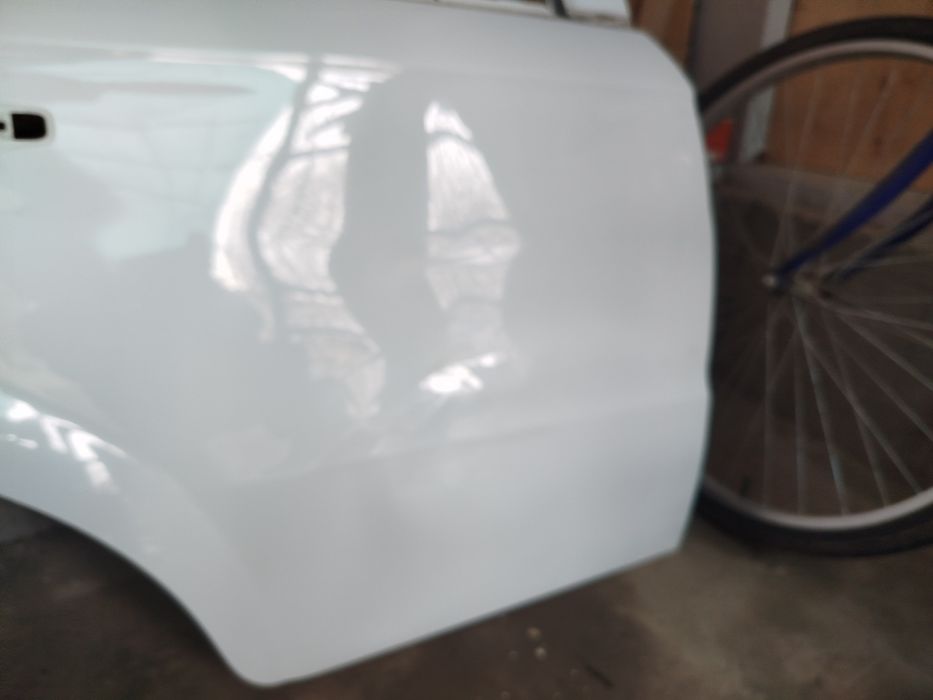 Nexia 3 orqa oʻng tomon eshi radnoy