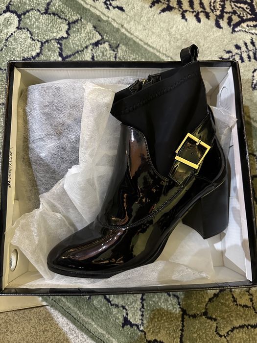 Чисто нови черни боти 39 номер