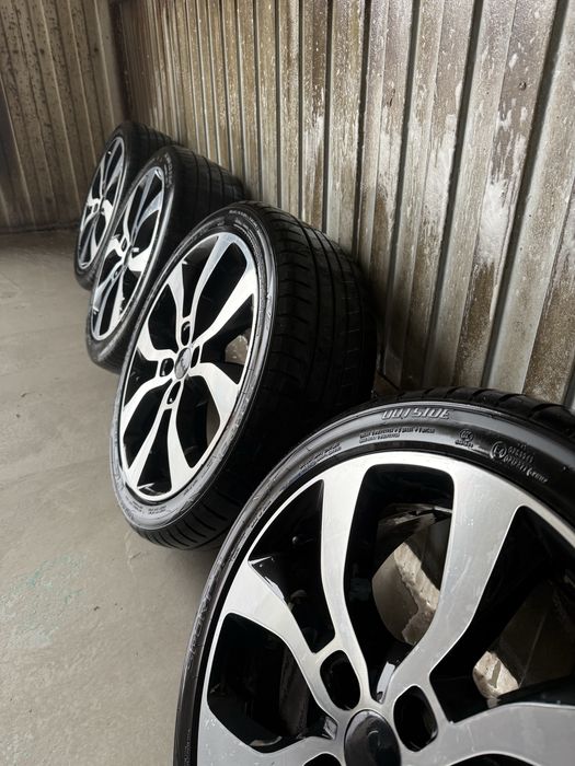 Диск с резиной R17, комплект