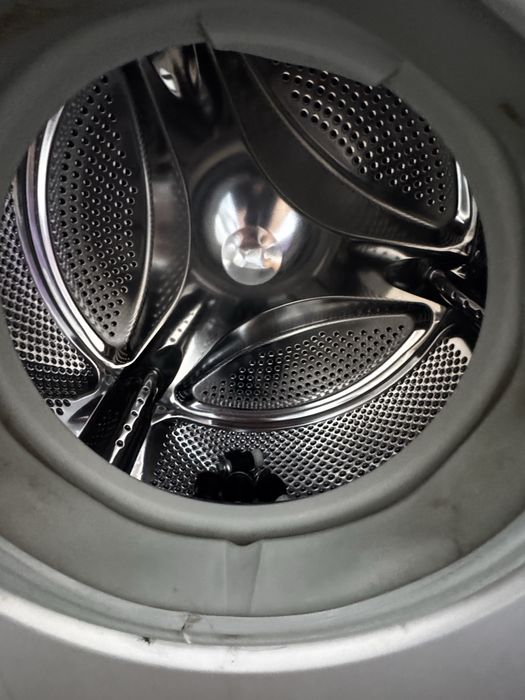 Продаю стиралку самовывоз!