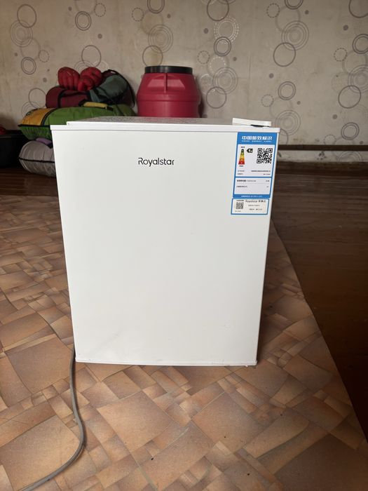 Холодильник на стольный