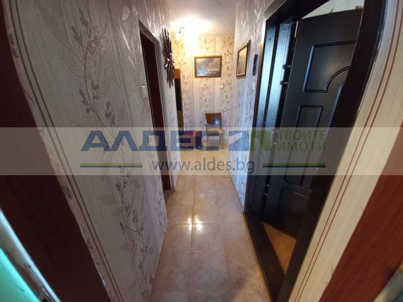 Просторен, непреходен двустаен ап. в Сухата Река!