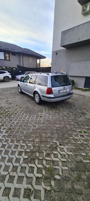 Vând golf 4 motor 1.4 benzina acte valabile mașina rulează ok