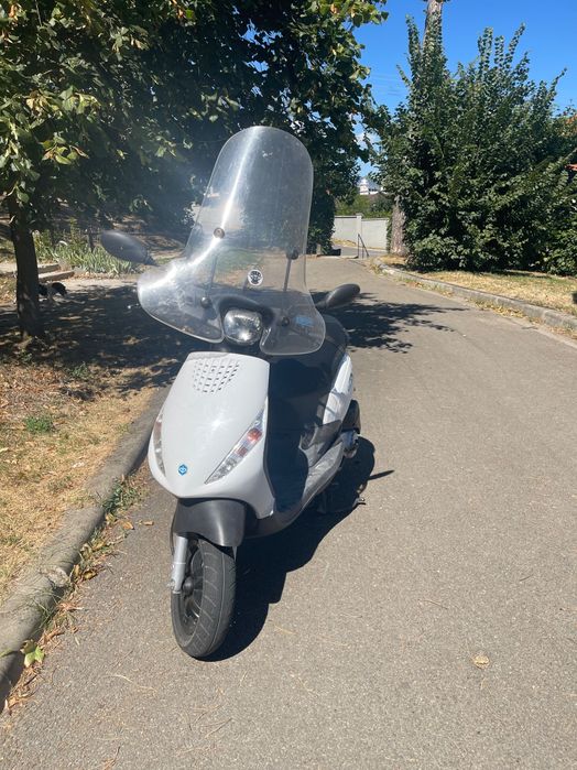 Scooter piaggio zip