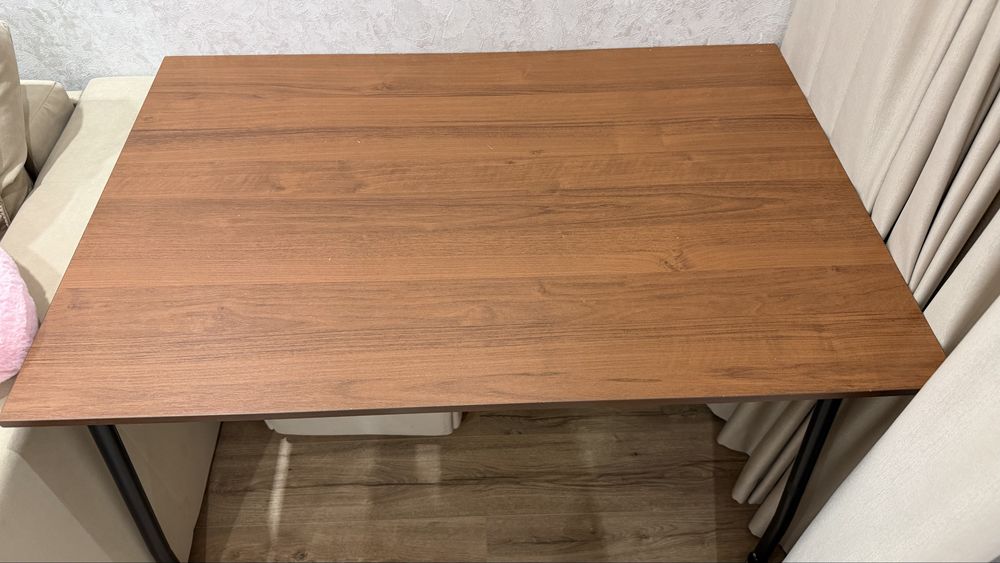 Продам стол 120х80см