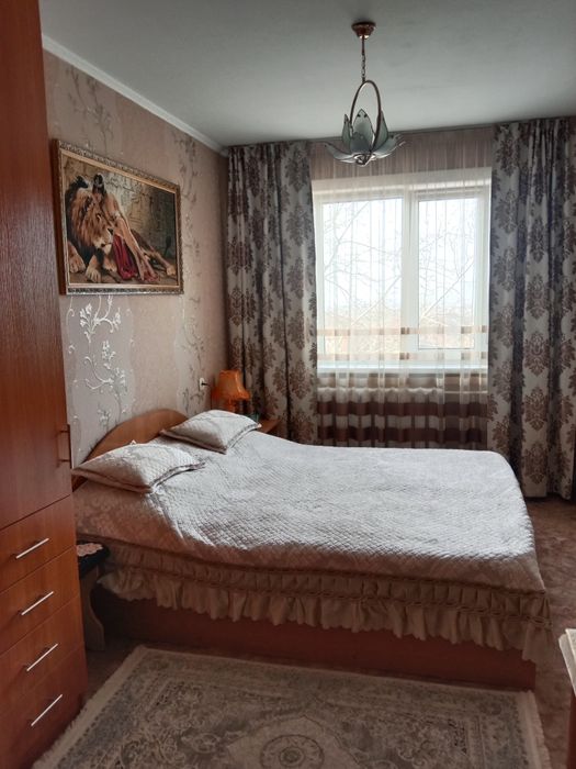 Продам 4 комнатную квартиру