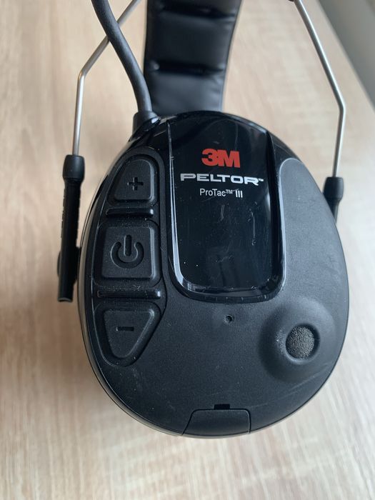 Casti vanatoare active 3M Peltor Protac III Slim