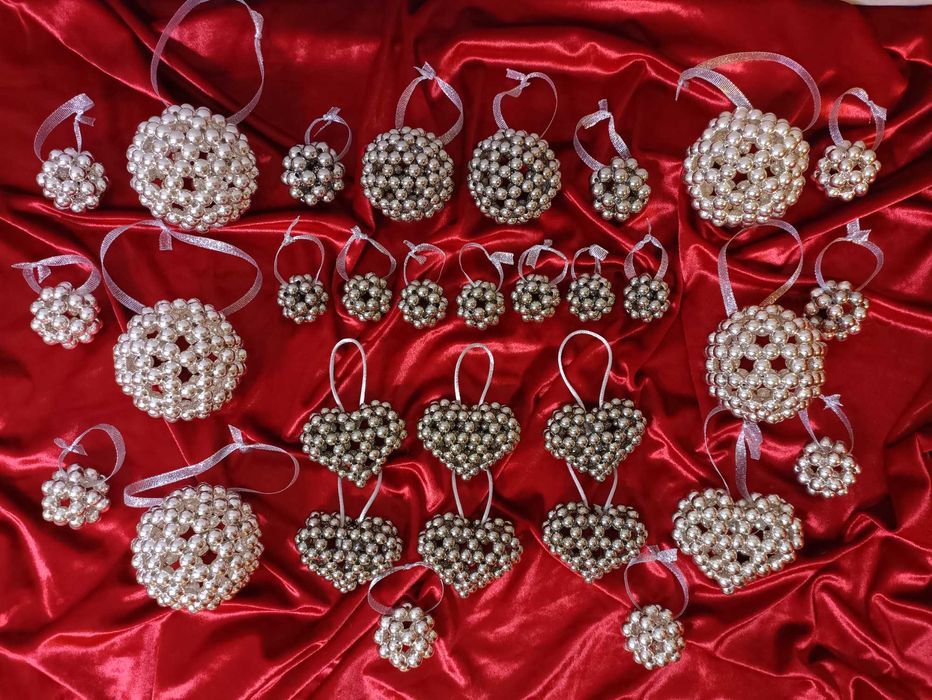 Елочные украшения из бусин ручной работы