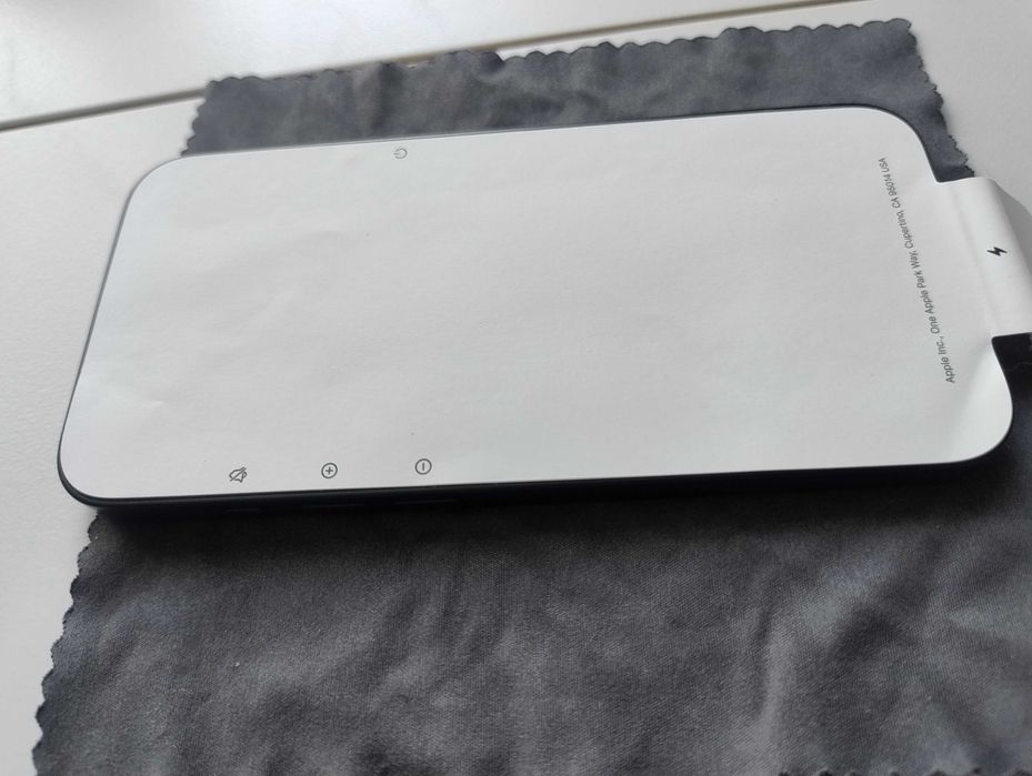 Iphone 16e Black 128 GB